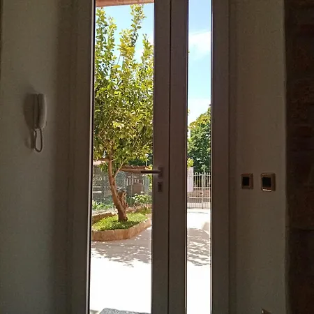 Casa De Grazia Semesterbostad *